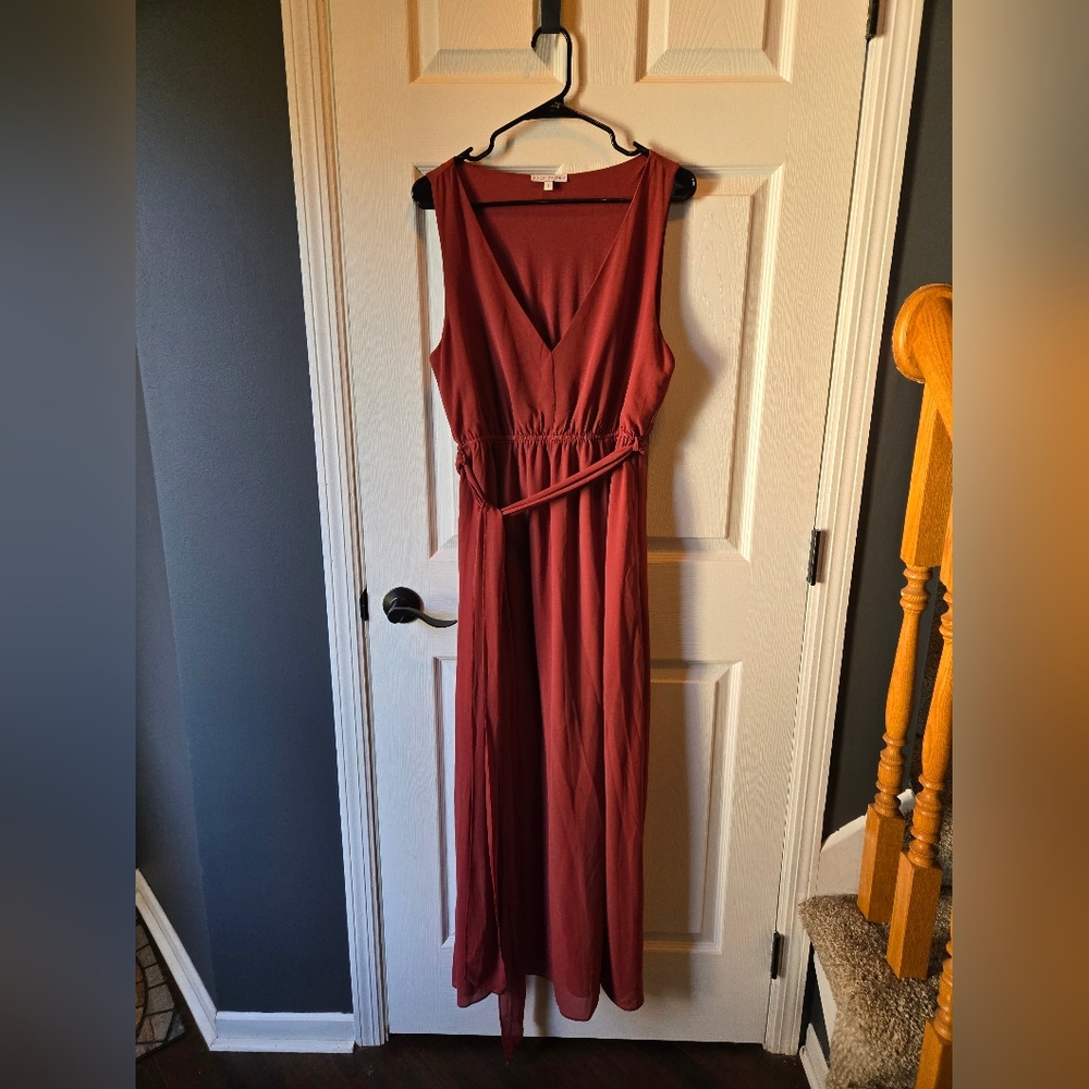 Baltic Born Red Maxi Dress with V-Neck and Front Slits - Picture 2 of 8